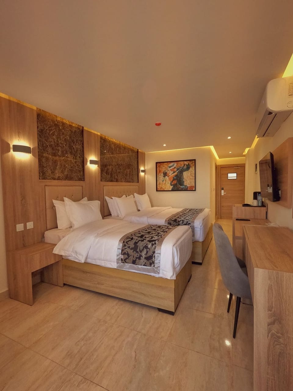 Classic Triple Room, City View | Egyptian cotton sheets, premium bedding, down comforters