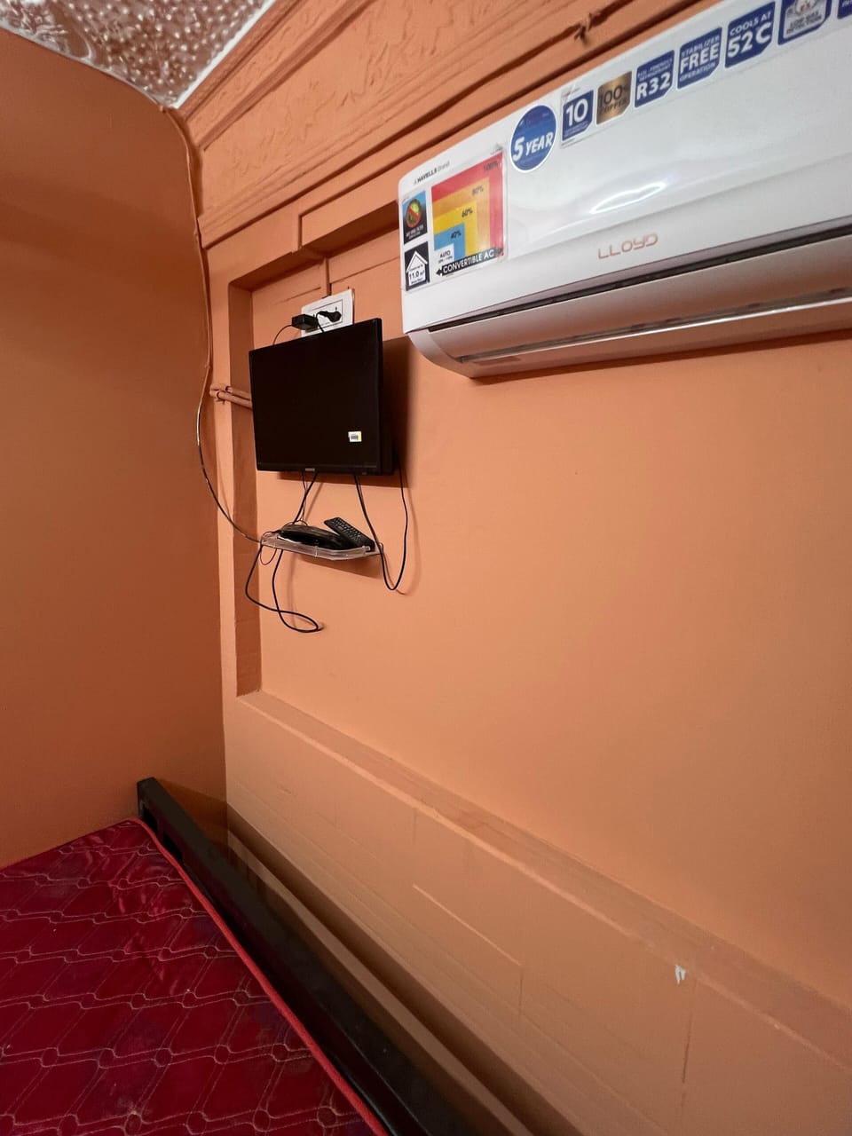 Basic Single Room, City View | In-room safe, blackout drapes, soundproofing, free WiFi