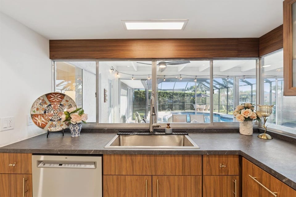 Your beautiful view of private pool while cooking