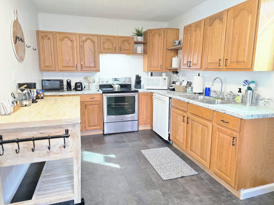 Full kitchen w/ Keurig, small appliances, dishes, etc.