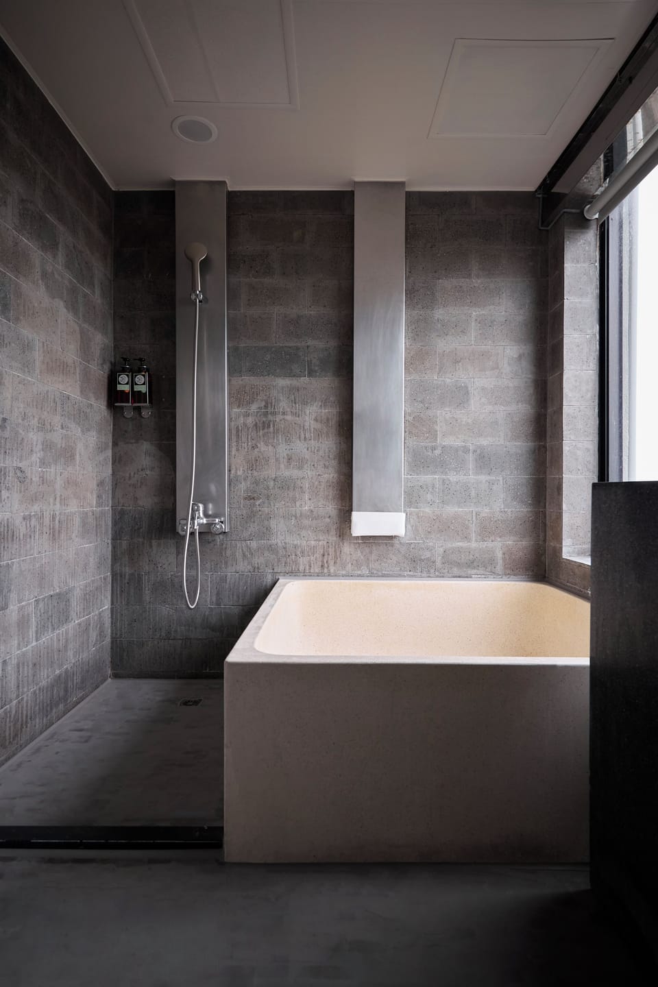 Luxury Double Room, Courtyard View | Bathroom | Combined shower/tub, hair dryer, towels