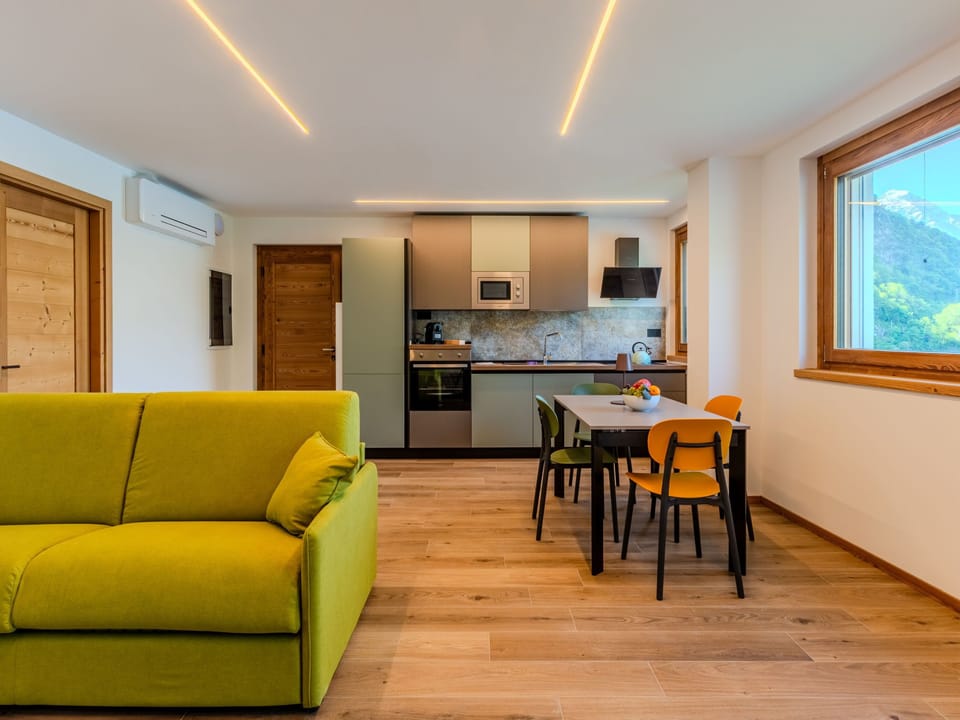 Kitchen / Dining Room