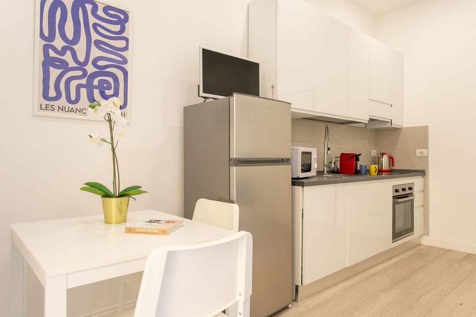 Dining Room, Kitchen
