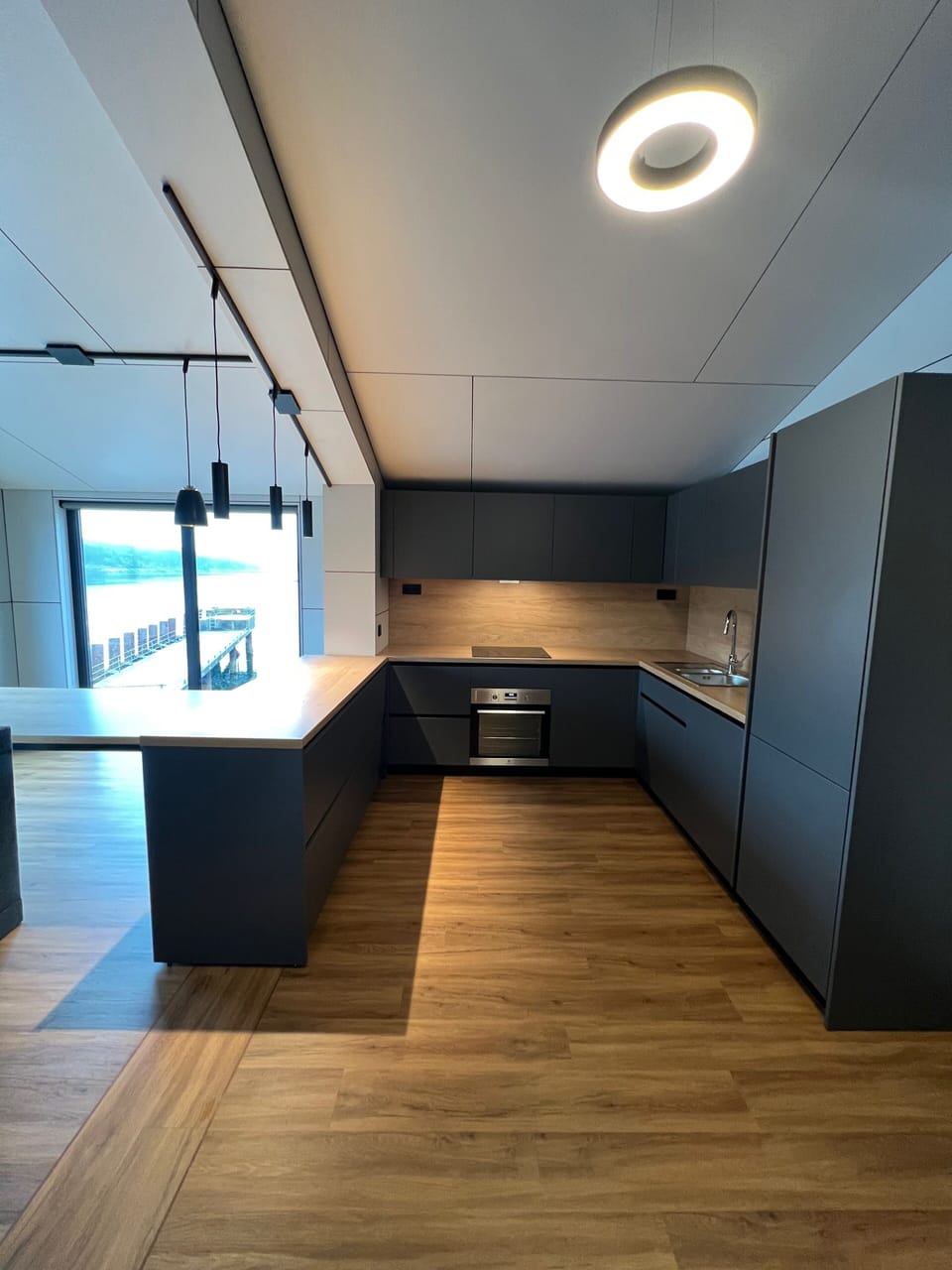 Deluxe Cabin | In-room dining