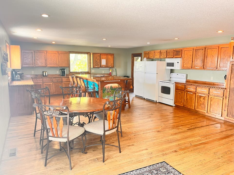 Penthouse | Private kitchen | Coffee/tea maker, highchair