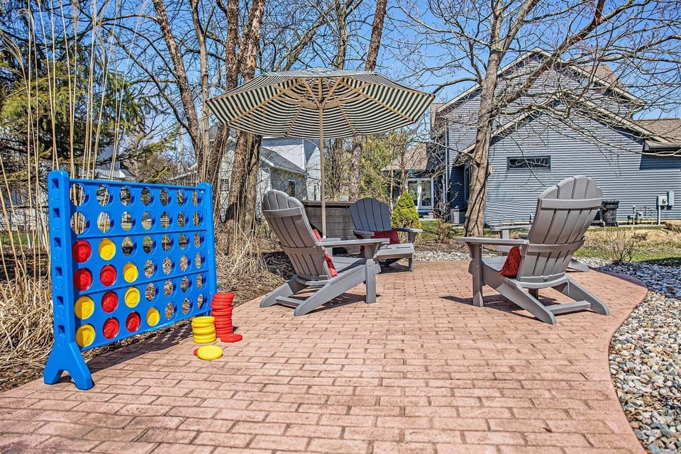 Back patio has a gas BBQ grill and plenty of seating options
