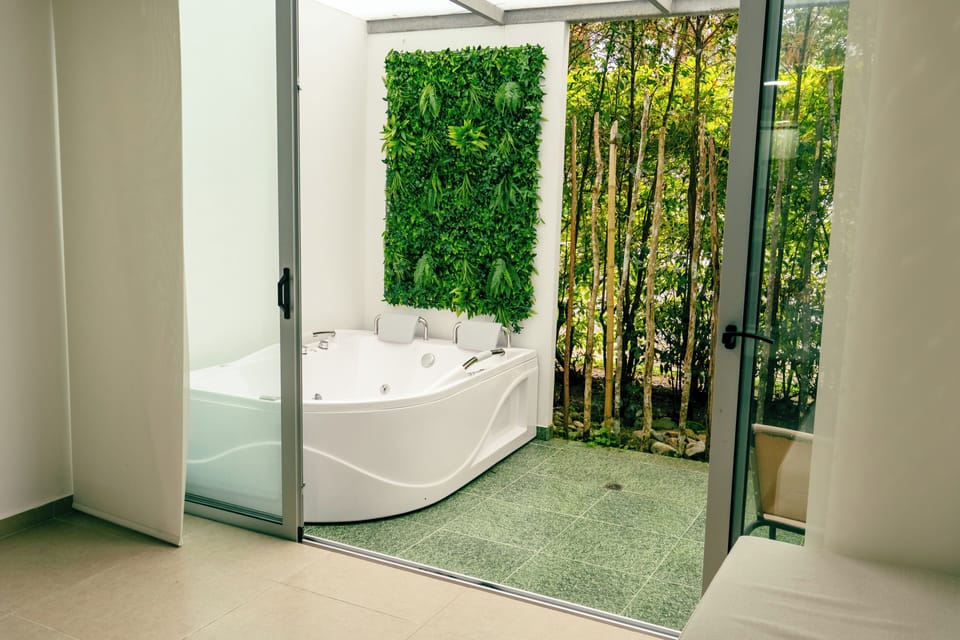 Private spa tub