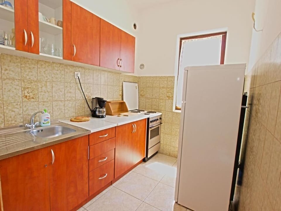 Apartment, 2 Bedrooms, Balcony, Garden View | Interior