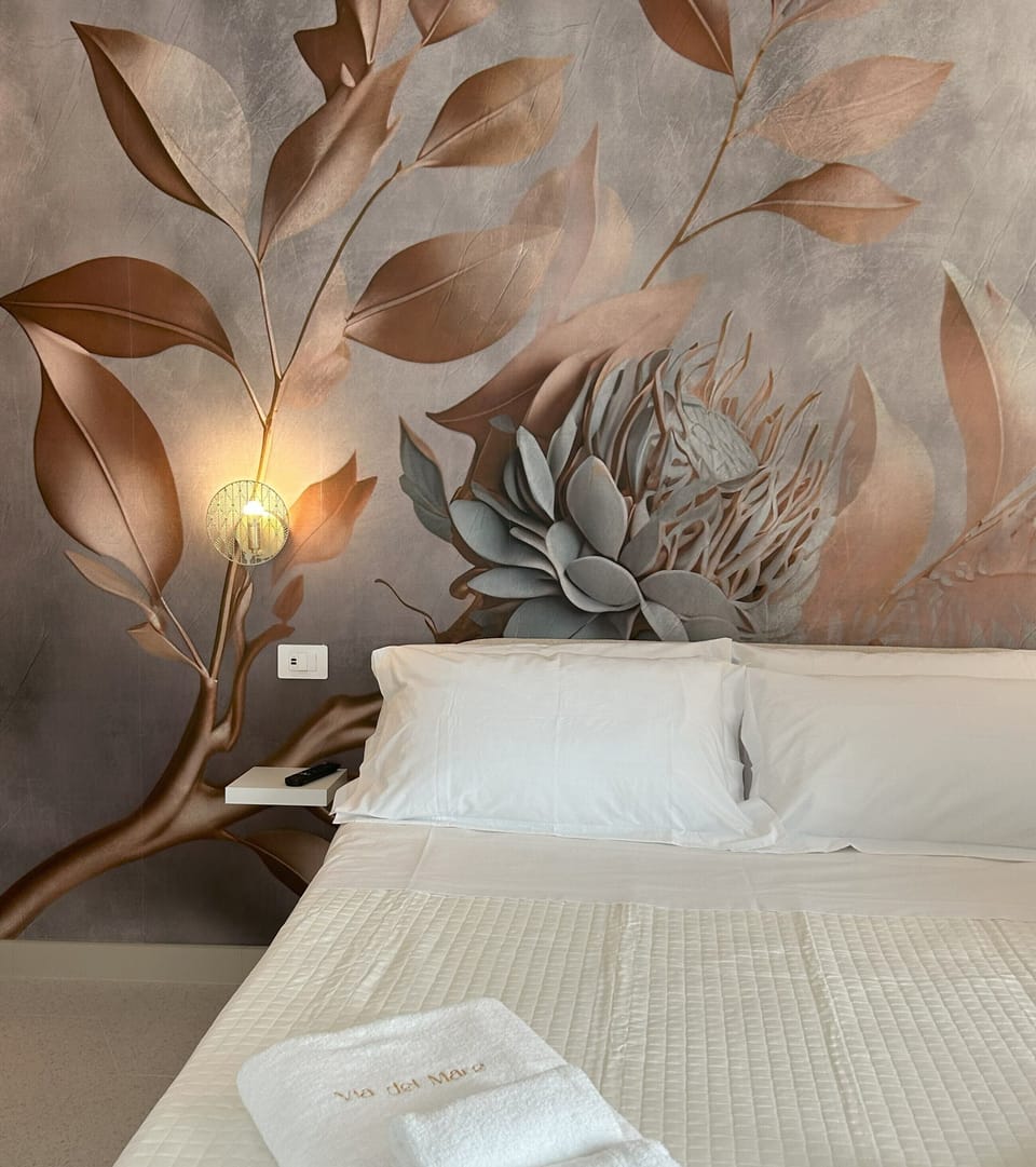 In-room safe, desk, laptop workspace, free WiFi