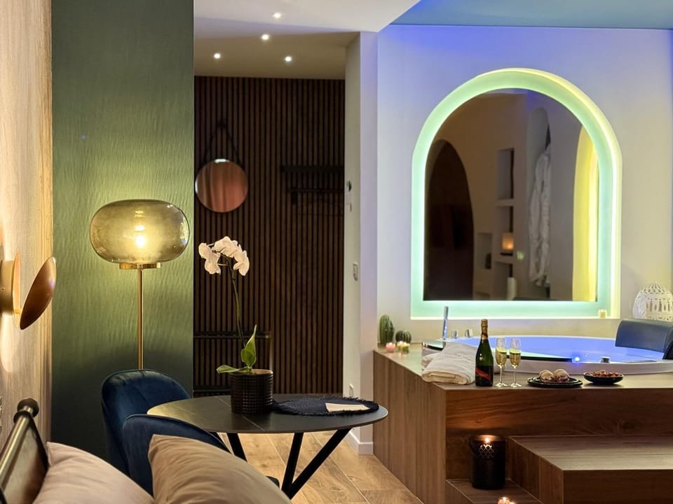 Superior Room | In-room safe, desk, laptop workspace, free WiFi