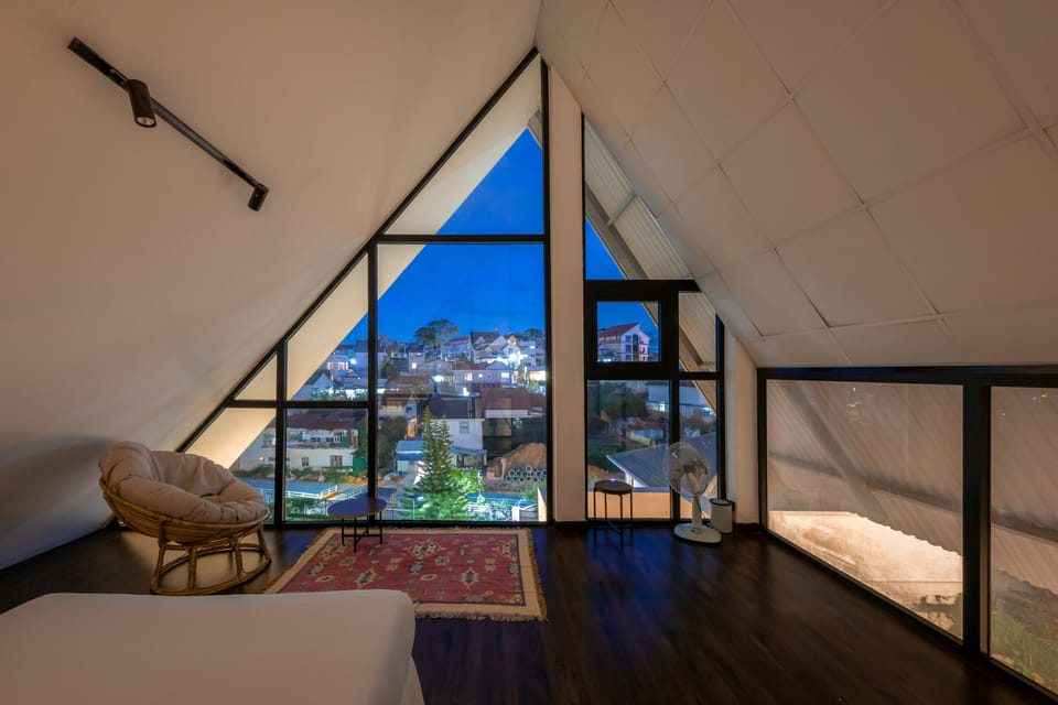 Premier Room, Connecting Rooms, City View | Premium bedding, individually decorated, desk, laptop workspace
