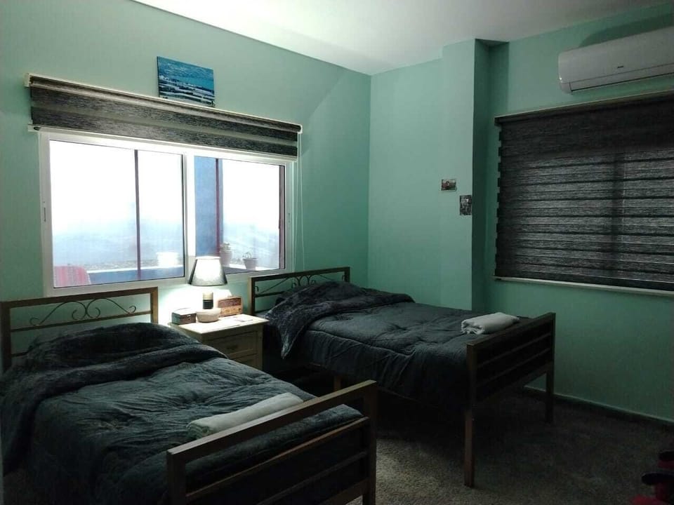 Apartment | 3 bedrooms, Egyptian cotton sheets, premium bedding, down comforters