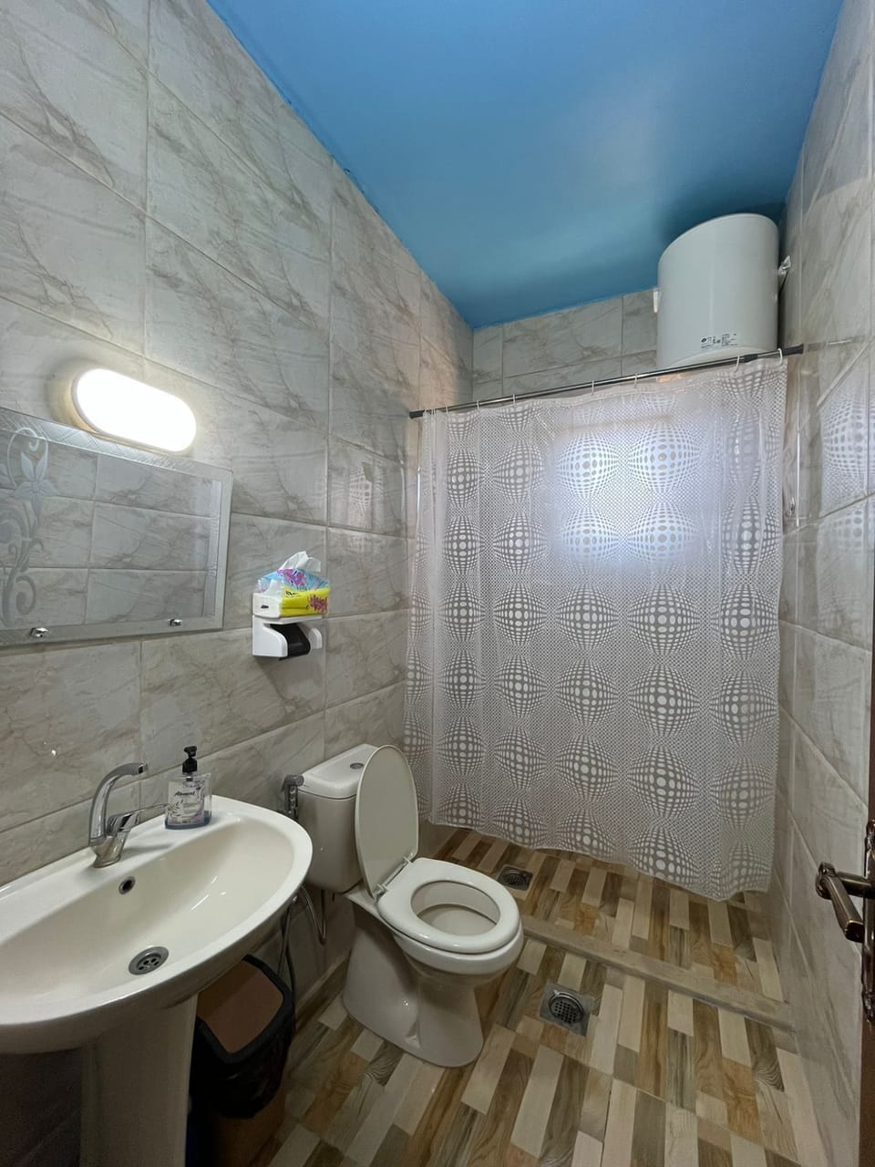 Bathroom shower