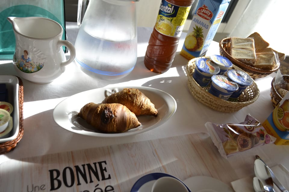 Comfort Double Room, Patio | Private kitchen | Espresso maker, shared fridge, electric kettle