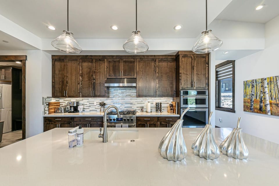 Large kitchen island can handle a couple of cooks