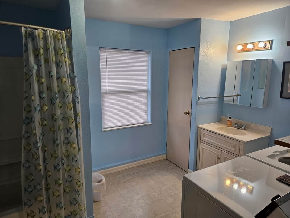 Bathroom with W/D