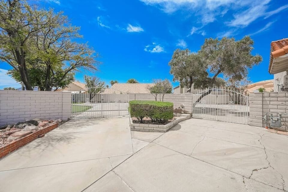 area with palm trees, perfect for sunny days