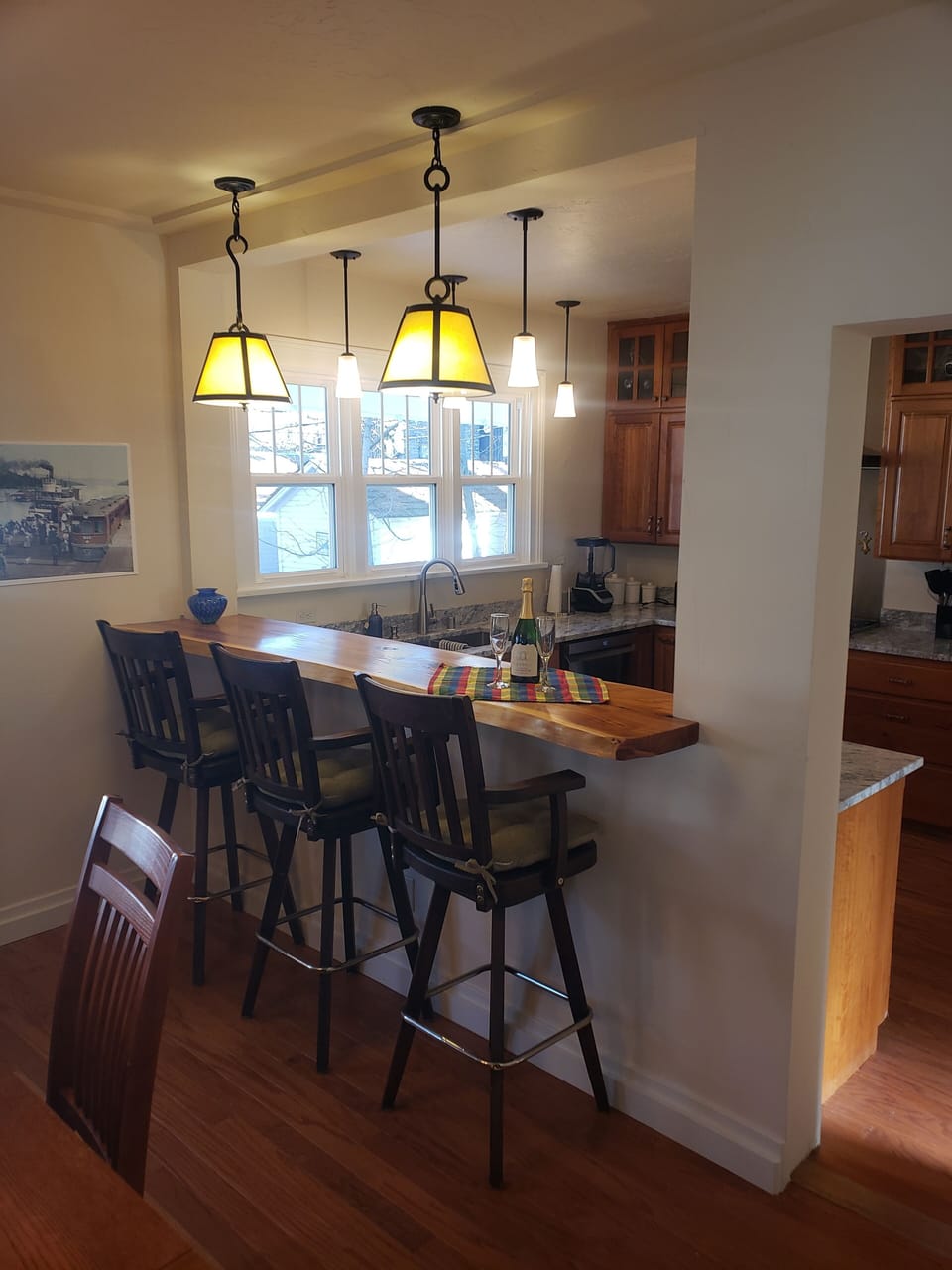 Kitchen Eating Bar 