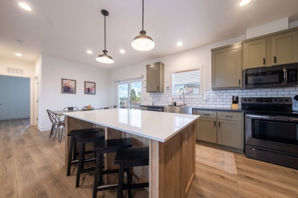 Bright kitchen perfect for preparing meals together
