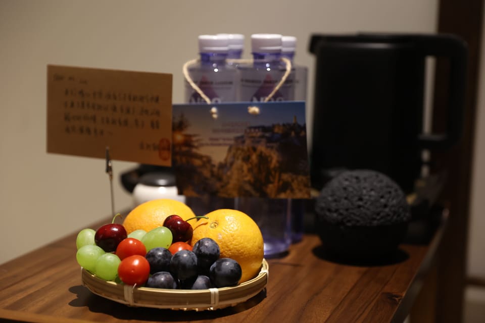 Basic Suite | In-room dining