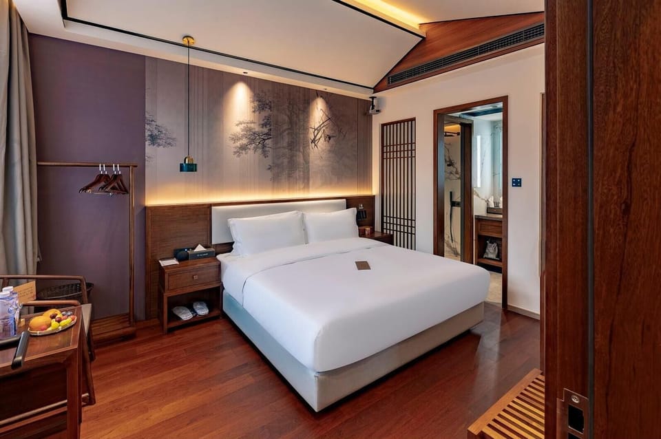 Economy Double Room | Premium bedding, down comforters, pillowtop beds, minibar