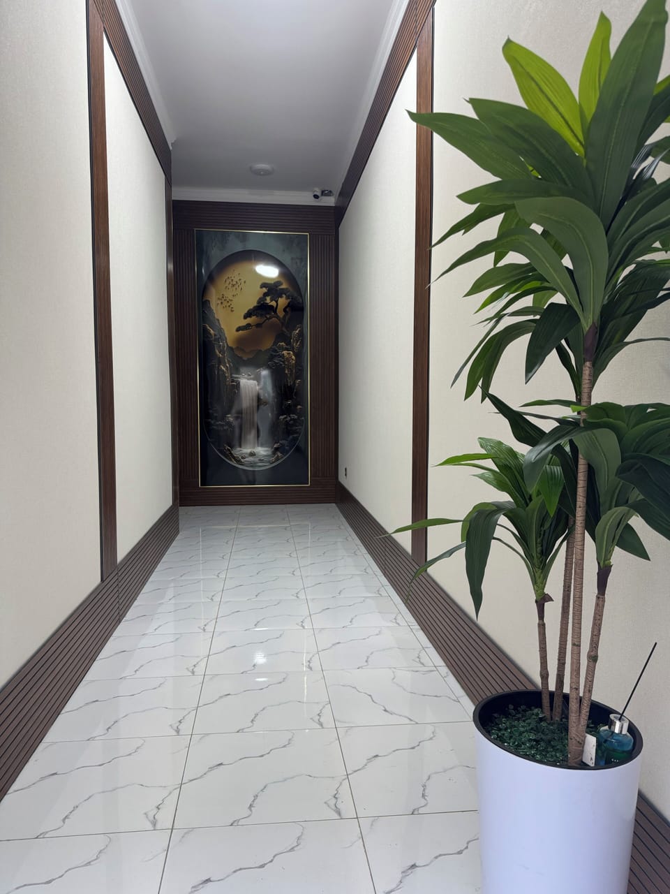 Luxury Double Room, 1 King Bed, Courtyard View | Living area | 32-inch flat-screen TV with cable channels