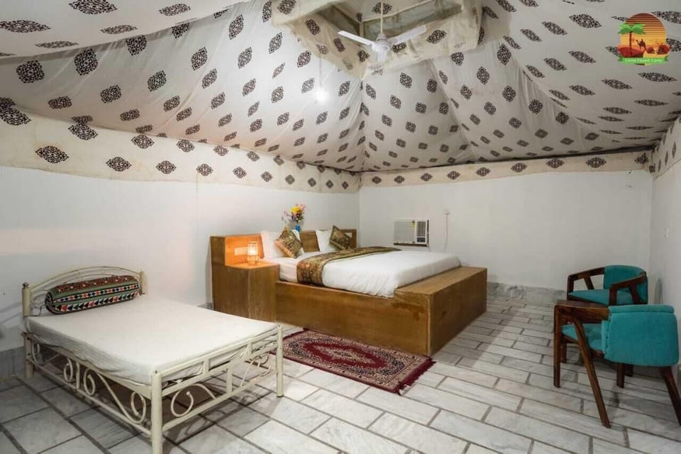 Minibar, desk, soundproofing, free WiFi