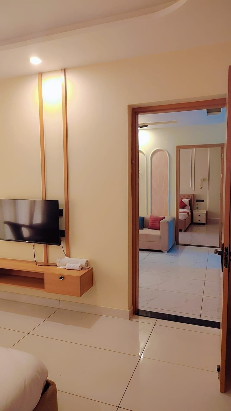 Luxury Double Room, Balcony, City View | Free WiFi, bed sheets