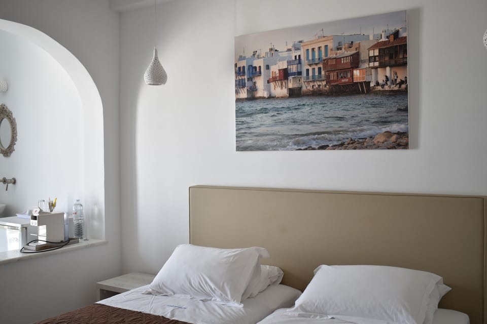 Signature Twin Room, Sea View | Pillowtop beds, in-room safe, desk, laptop workspace