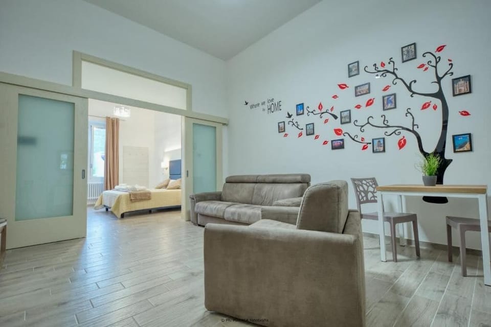 Suite | Minibar, in-room safe, WiFi (free)