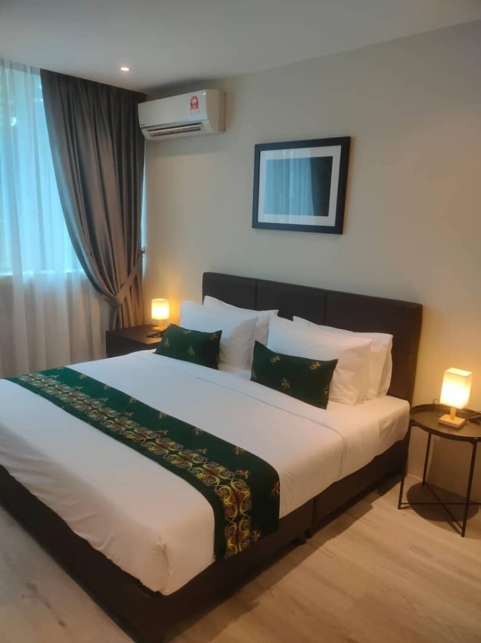 Deluxe Double Room, 1 King Bed | Premium bedding, desk, blackout drapes, iron/ironing board