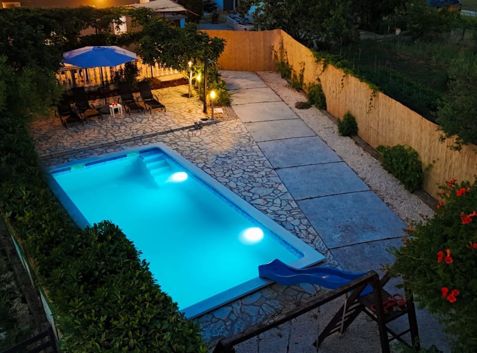 House (Holiday Home Krnić) | Outdoor pool