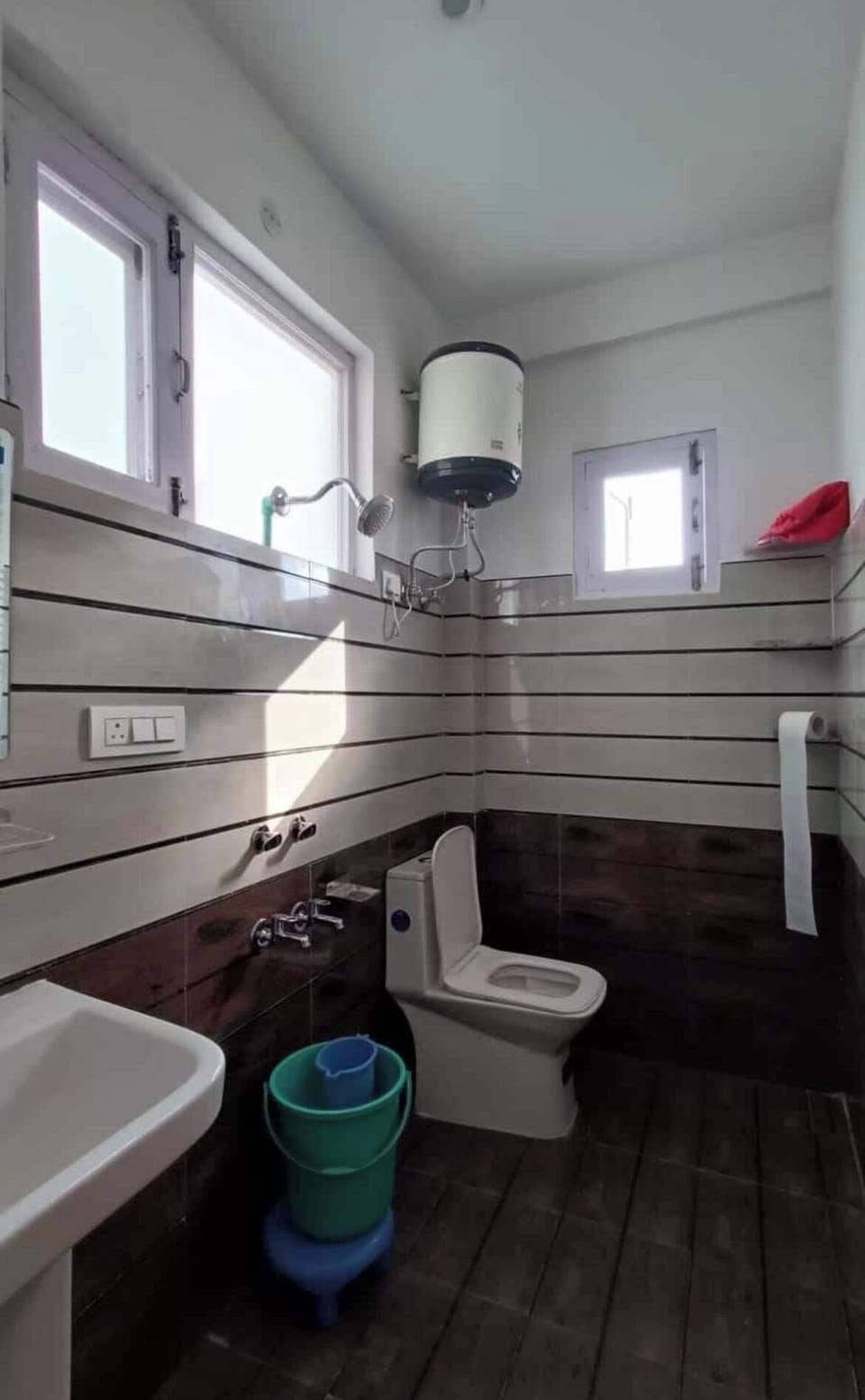 Deluxe Double Room, Valley View | Bathroom | Shower, free toiletries, towels, soap