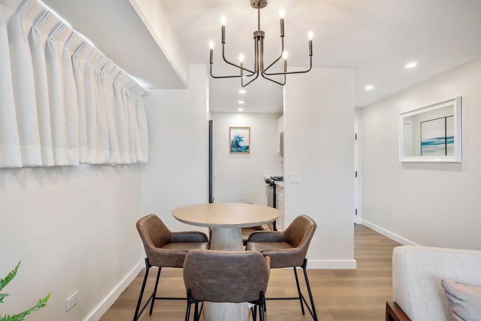 Dining Area - A cozy dining space perfect for morning coffee or relaxed meals after a day exploring Honolulu.