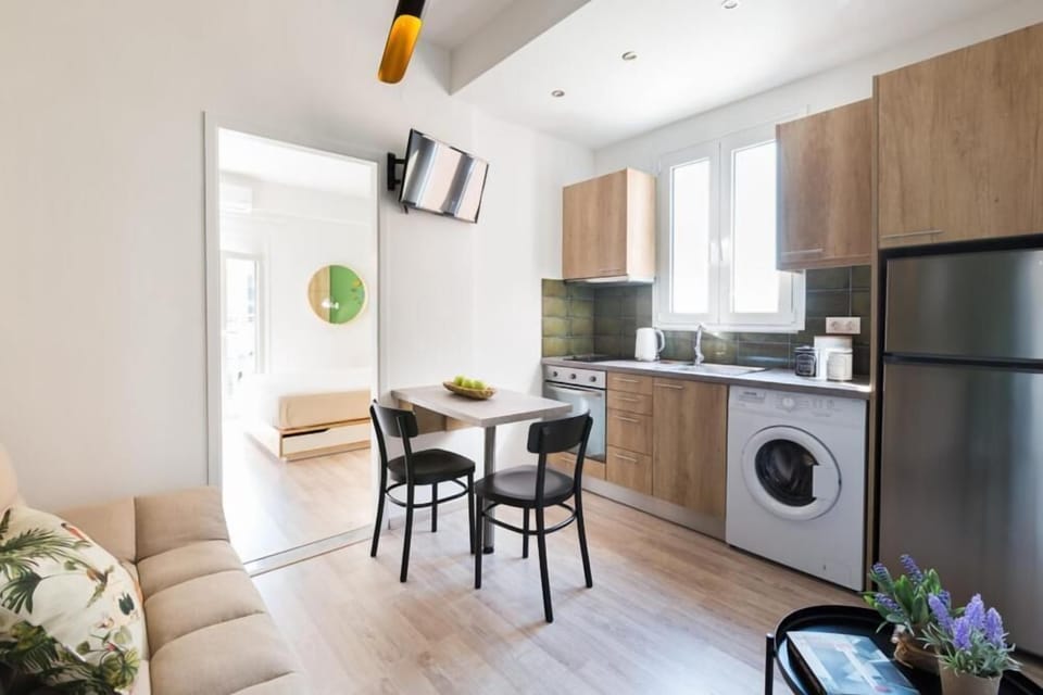 Comfort Apartment, Balcony, Beach View | Private kitchen | Electric kettle