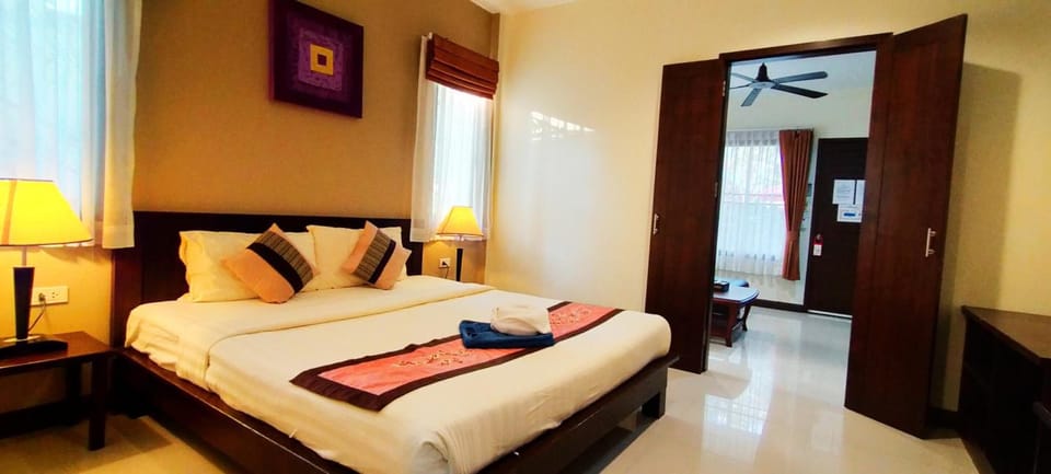 In-room safe, rollaway beds, free WiFi