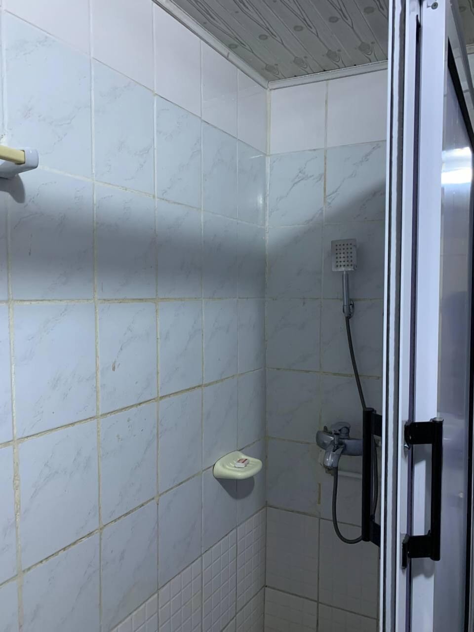 Standard Studio, City View | Bathroom | Bathtub, towels, soap, shampoo