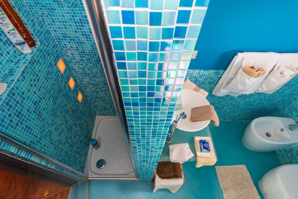 Apartment, 1 Bedroom, Terrace (La Luna) | Bathroom | Shower, free toiletries, hair dryer, bidet