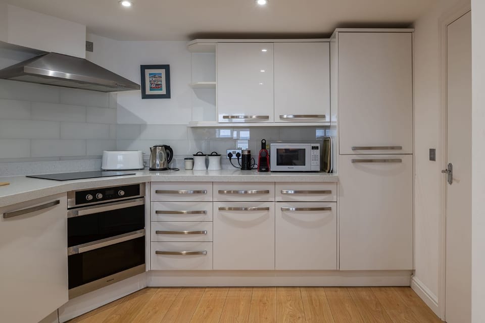 Shoreline Kitchen Alt View