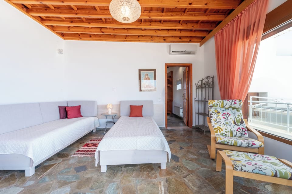Penthouse Suite with Sea View | In-room safe, free WiFi
