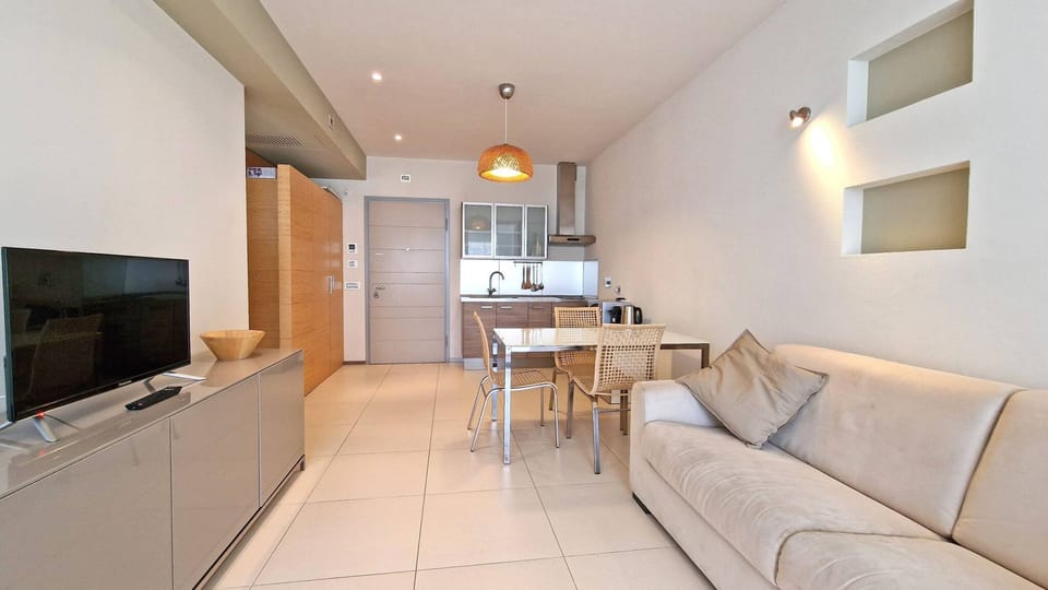 House, Smoking | 1 bedroom, soundproofing