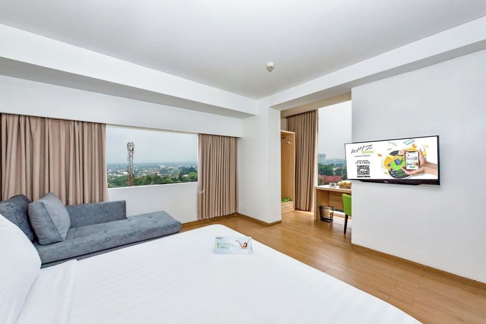 Grand Deluxe | In-room safe, desk, soundproofing, free WiFi