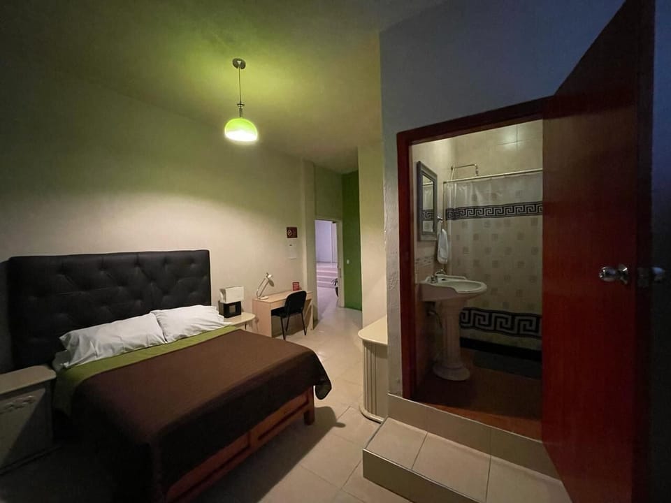 Standard Room | Desk, laptop workspace, iron/ironing board, free WiFi