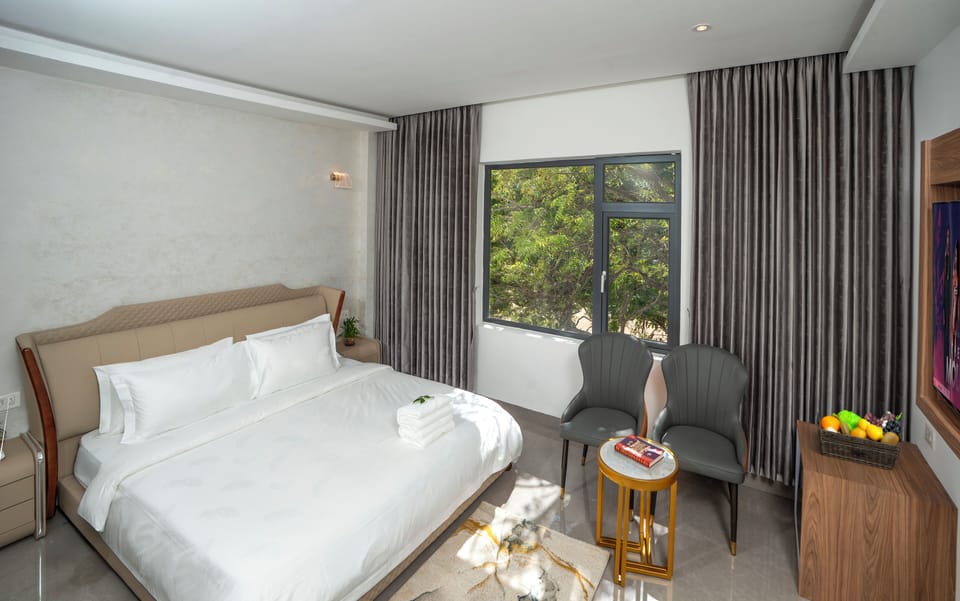 Egyptian cotton sheets, premium bedding, desk, laptop workspace