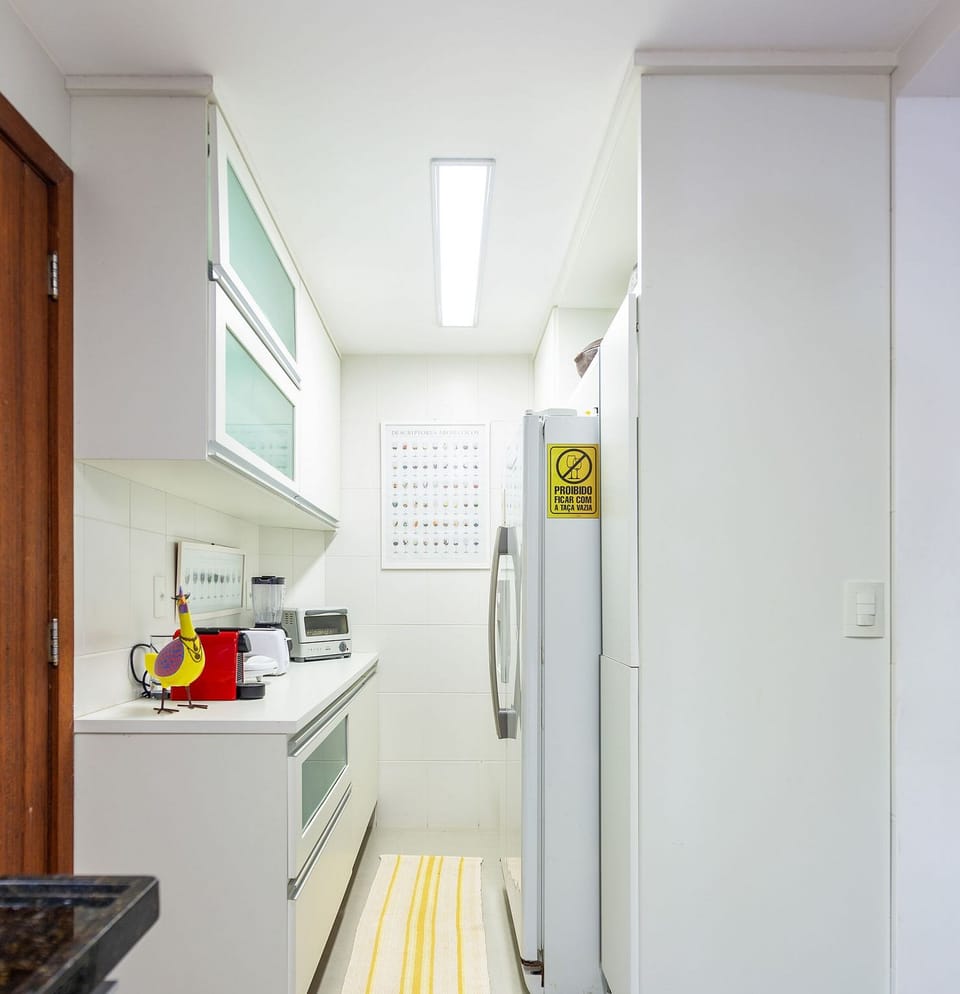Deluxe House, 5 Bedrooms, Private Pool | Private kitchen | Fridge, microwave, oven, stovetop