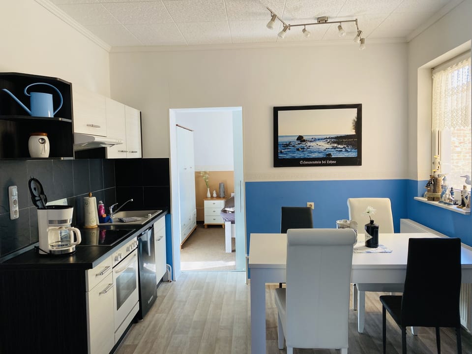 Comfort Apartment, 1 Bedroom, Kitchen (Cleaning Fees 40€) | Private kitchen