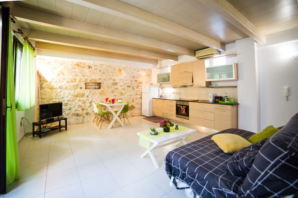 Superior Duplex, Balcony (Maisonette) | Desk, soundproofing, iron/ironing board, free WiFi