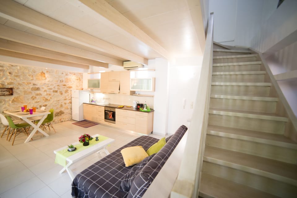 Superior Duplex, Balcony (Maisonette) | Desk, soundproofing, iron/ironing board, free WiFi