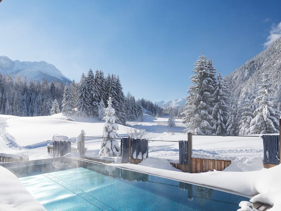 Infinity pool