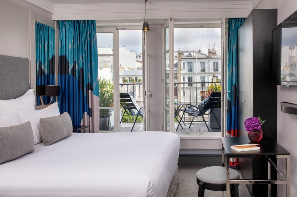 Deluxe Room, Balcony with access spa | Premium bedding, in-room safe, desk, soundproofing
